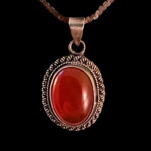 Vintage Sterling Carnelian Oval Cable Bezel Pendant Necklace